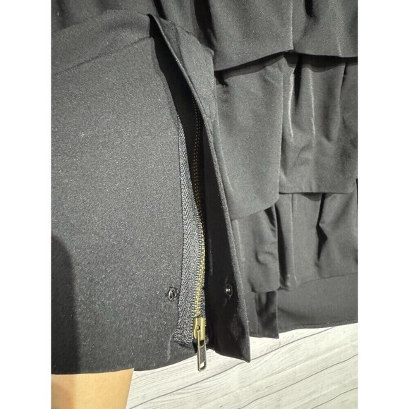 Diane Von Furstenberg Size 12 Black Cupcake Bomber Full Zip Ruffle Crop Jacket - Picture 5 of 9